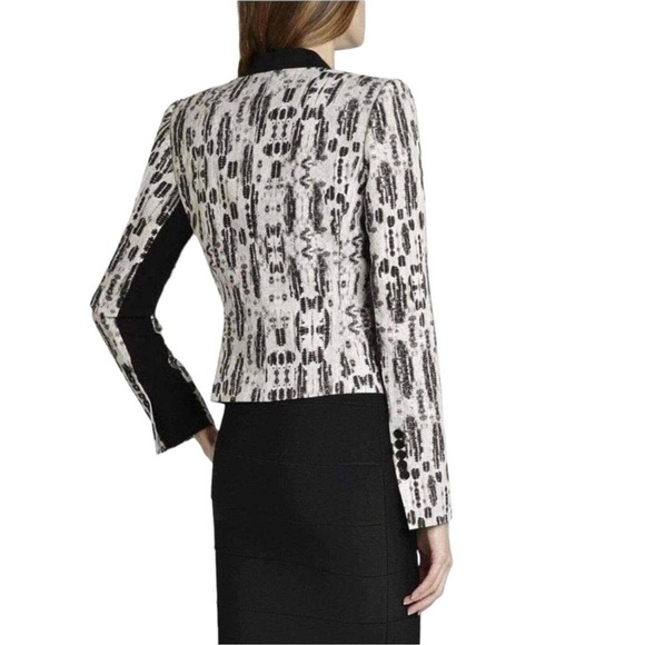 NWT** BCBGMAXAZRIA Guy Print Blazer Cropped
Business Black/Comb Medium - Picture 4 of 9
